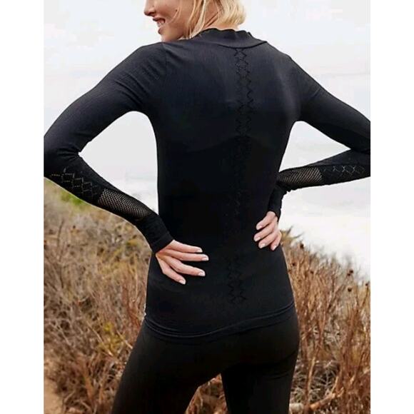 FREE PEOPLE Movement Womens SLAY Top Long Sleeve Quarter Zip Black Size M/L - Picture 2 of 11